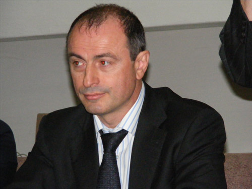 VIDEO. Conferintele AGROstandard. Vanzarea terenurilor catre straini si legea care ar trebui sa reglmenteze piata funciara de la 1 ianuarie 2014
