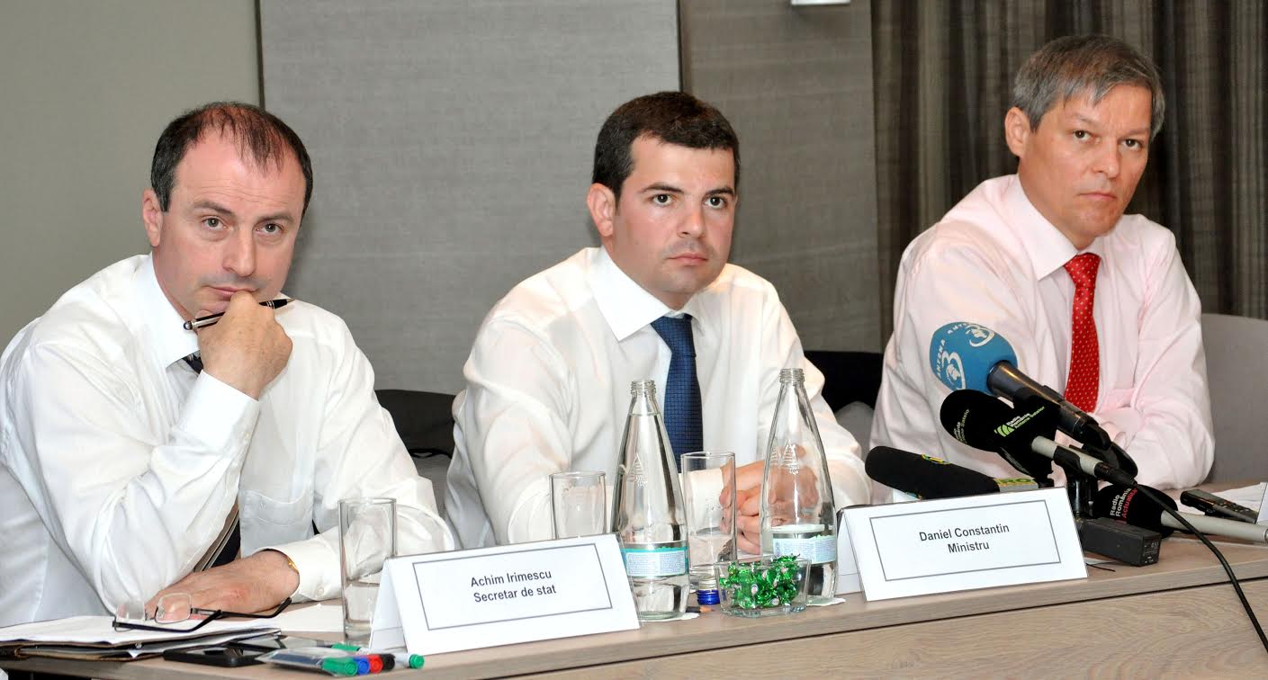 Achim Irimescu, secretar de stat la Agricultura, demis de catre ministrul Daniel Constantin chiar de Boboteaza