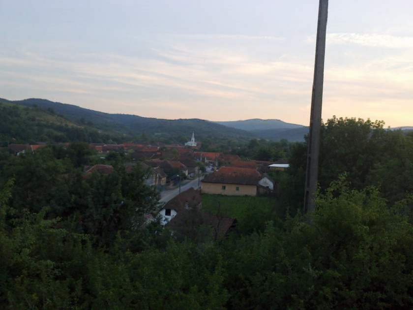 Un sat intreg retrocedat unei singure familii, in Arad!