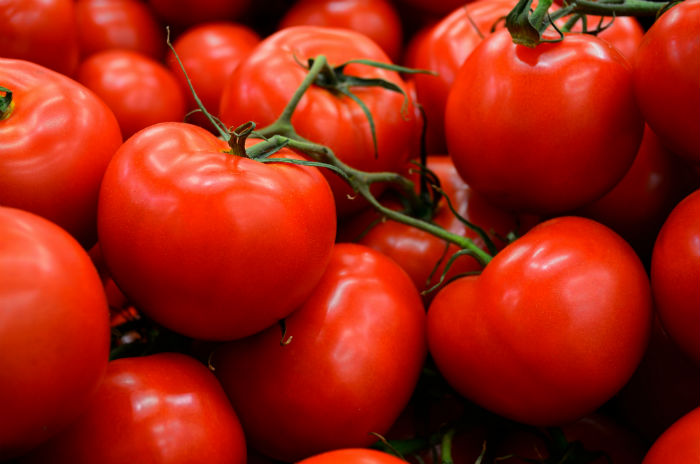 Raport CE: Productia si consumul de tomate proaspete se reduc pana in 2030, in UE