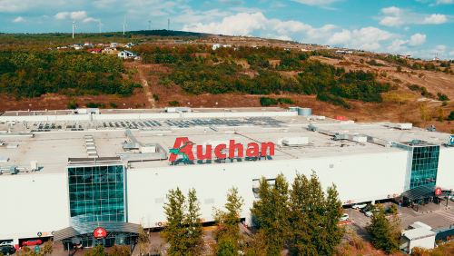 40 hipermarketuri si supermarketuri Auchan si ATAC folosesc energie regenerabila